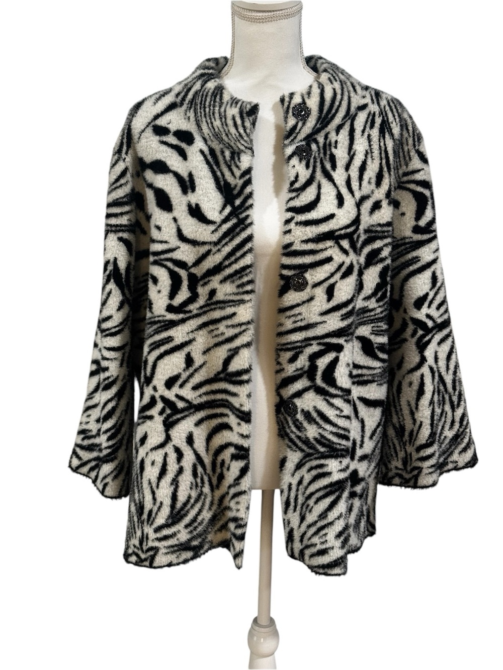 Joseph Ribkoff black & white zebra print button/snap up jacket with collar, L.